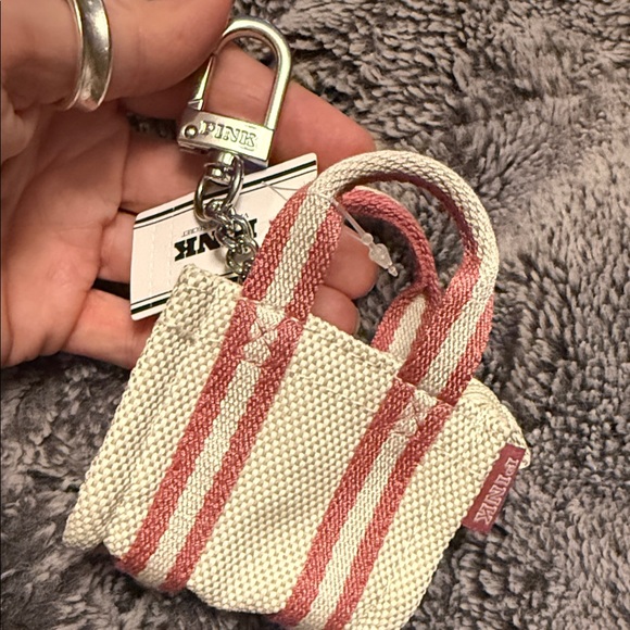 PINK Victoria's Secret BurgundyCream or Pink Cream Mini Bags-Your tiny traveler! - Picture 8 of 13